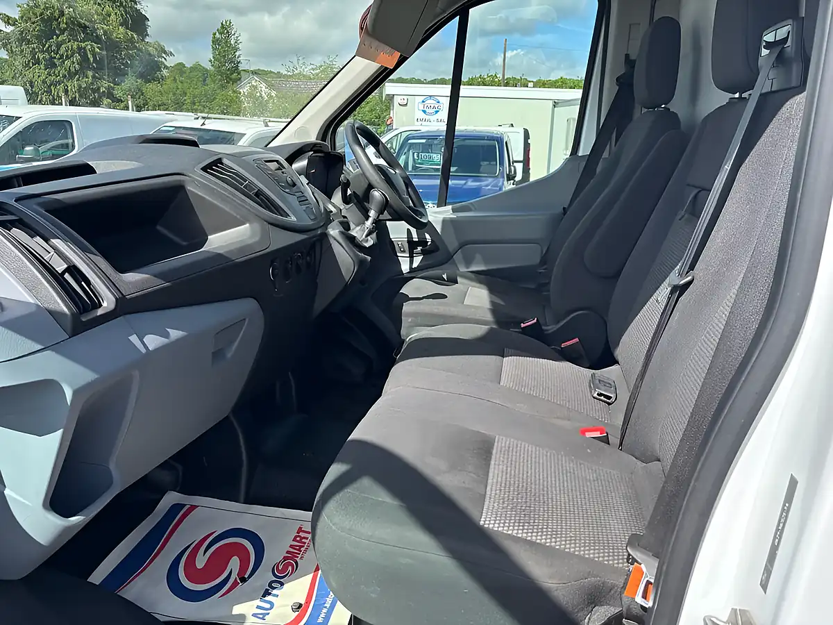 Used 2019 Ford Transit 350 White - Interior and Exterior details 11