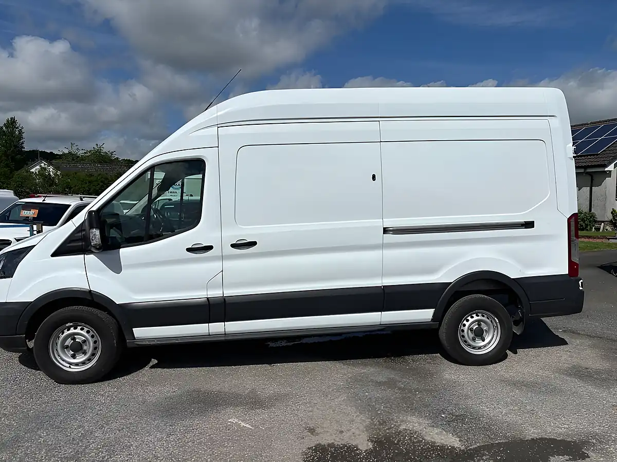 Used 2019 Ford Transit 350 White - Interior and Exterior details 6