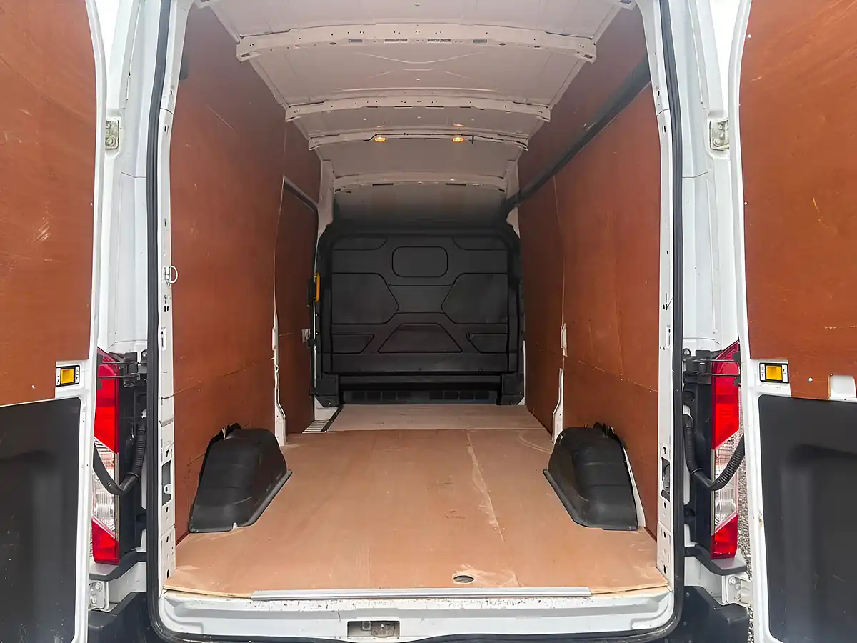 Used 2019 Ford Transit 350 White - Interior and Exterior details 10