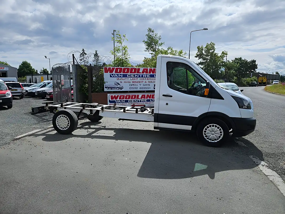 Used 2019 Ford Transit Chassis Cab White - Interior and Exterior details 2