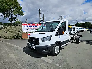Used 2019 Ford Transit Chassis Cab White - Interior and Exterior details 4