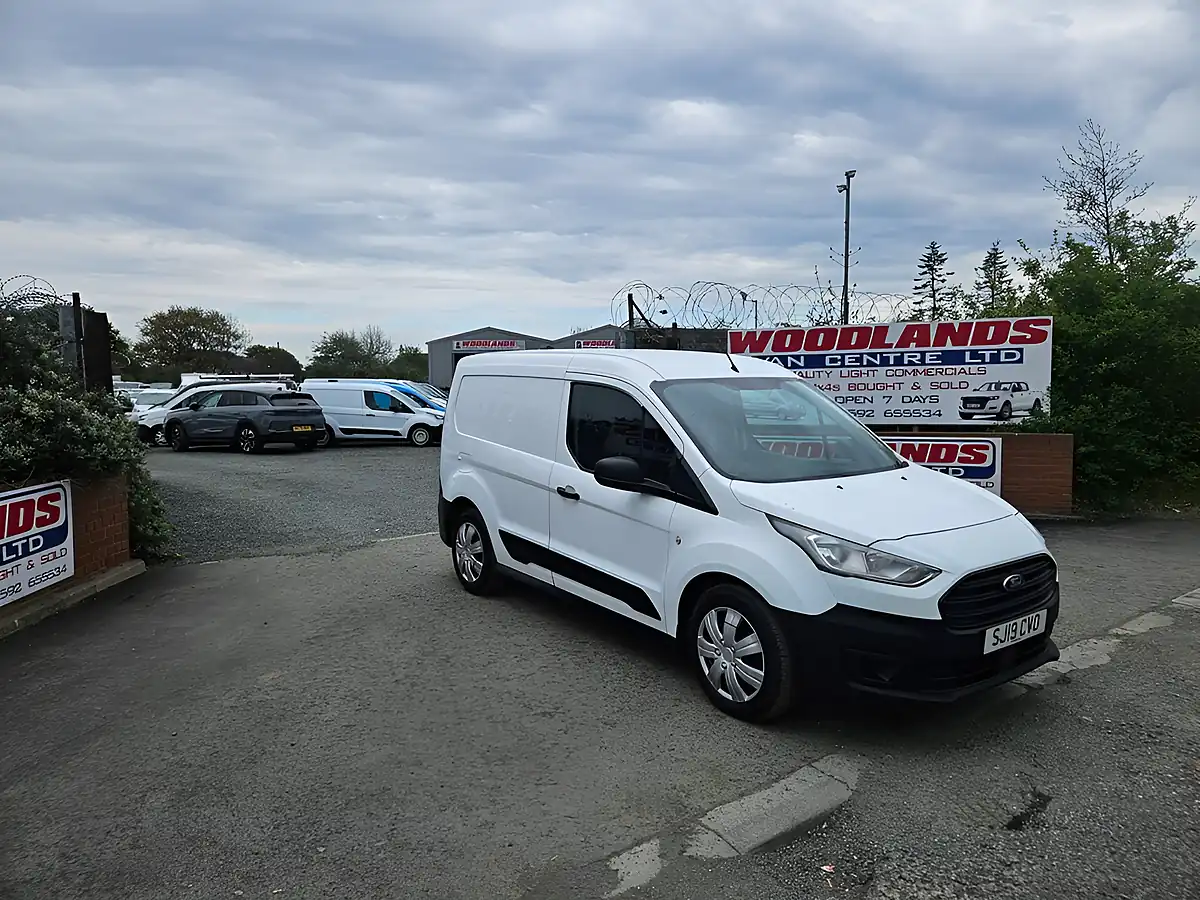 Used 2019 Ford Transit Connect 200 Base White - Front View