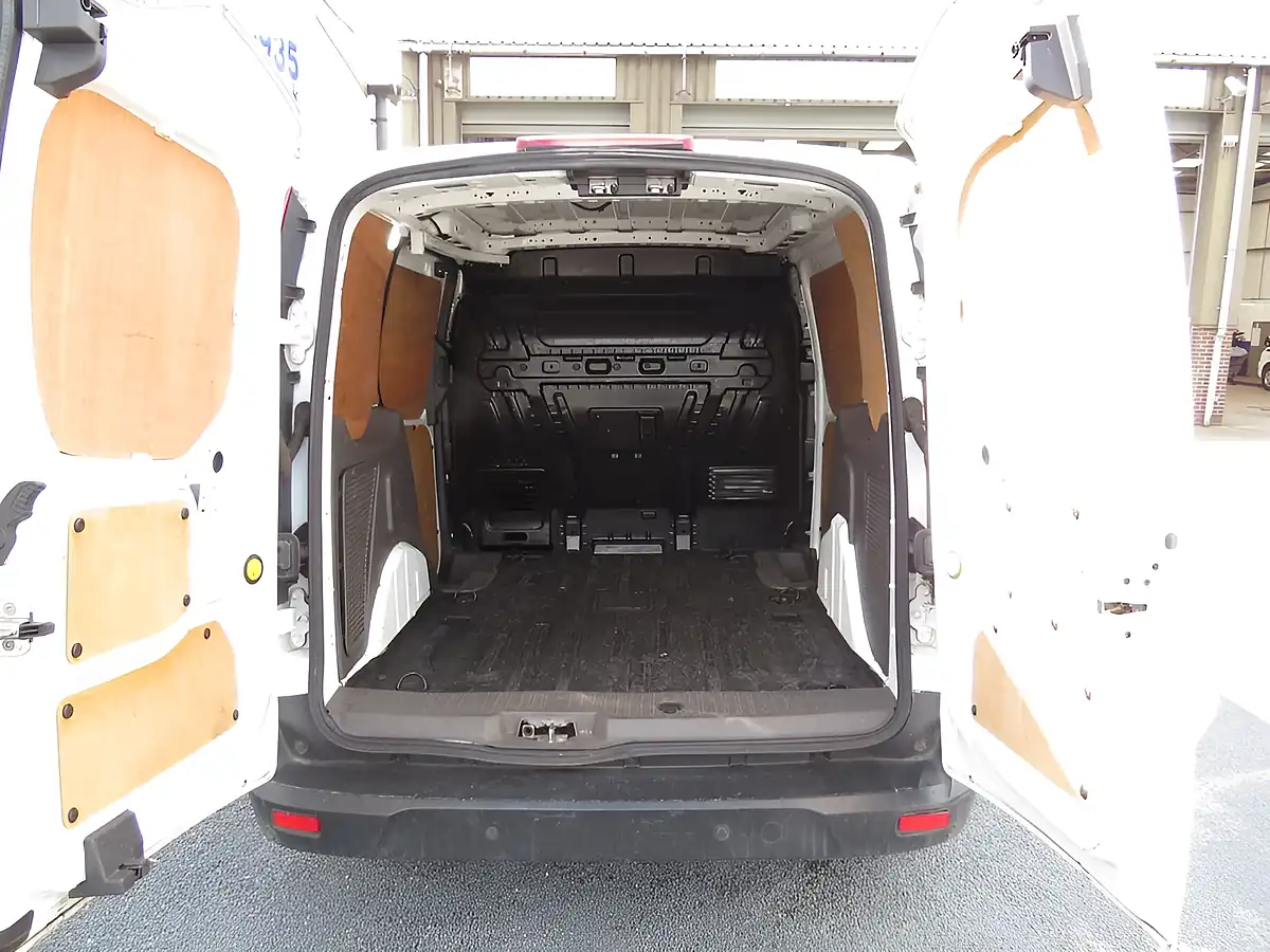 Used 2019 Ford Transit Connect 200 Limited White - Interior and Exterior details 15