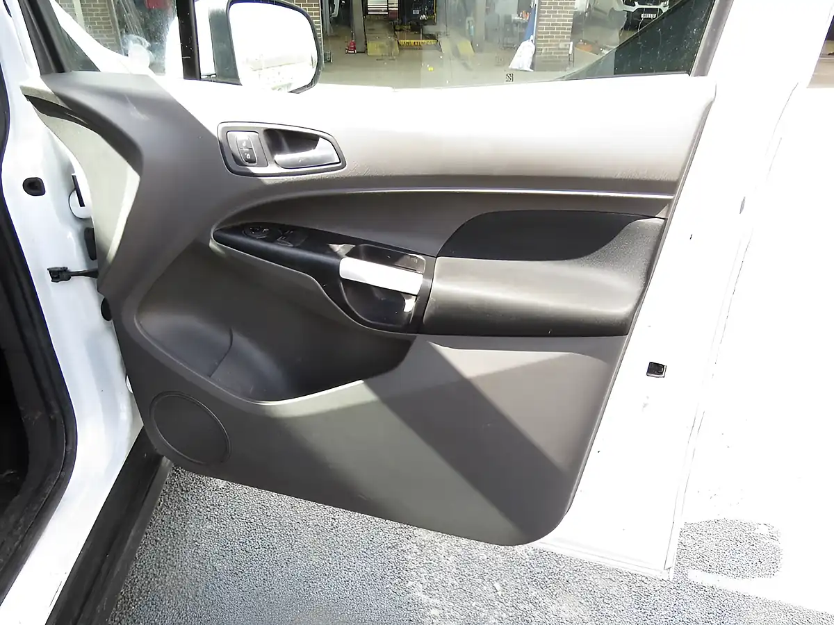 Used 2019 Ford Transit Connect 200 Limited White - Interior and Exterior details 16