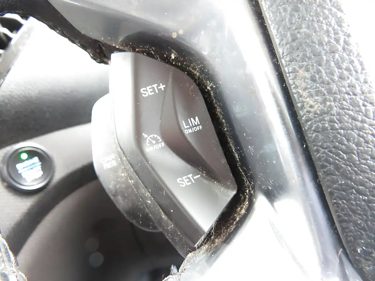 Used 2019 Ford Transit Connect 200 Limited White - Interior and Exterior details 17