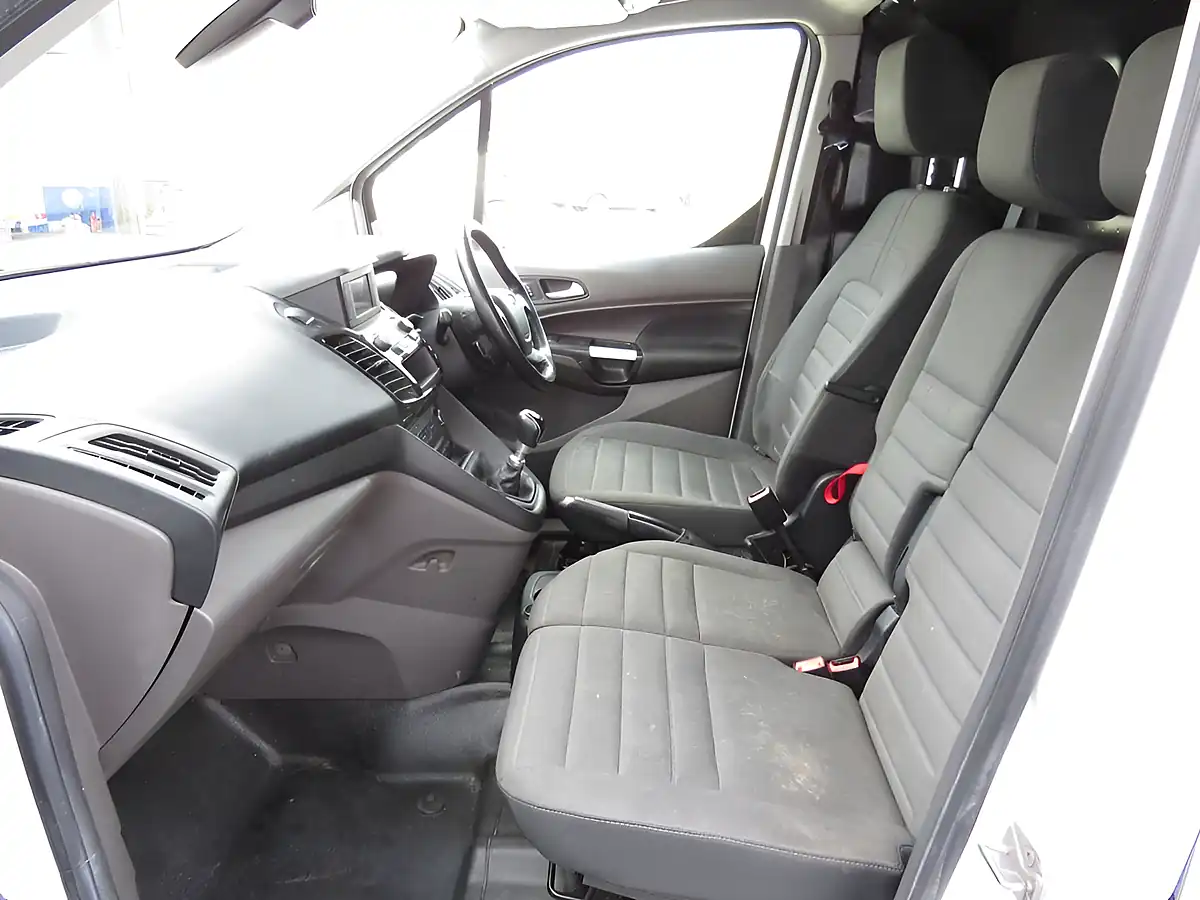 Used 2019 Ford Transit Connect 200 Limited White - Interior and Exterior details 8