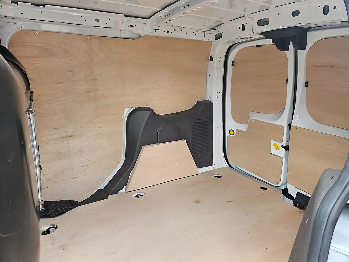 Used 2019 Ford Transit Connect 200 Swb White - Interior and Exterior details 9