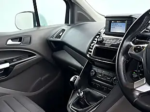 Used 2019 Ford Transit Connect 240 Limited Frozen White - Interior and Exterior details 12