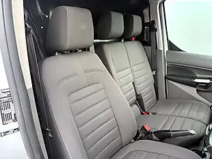 Used 2019 Ford Transit Connect 240 Limited Frozen White - Interior and Exterior details 13
