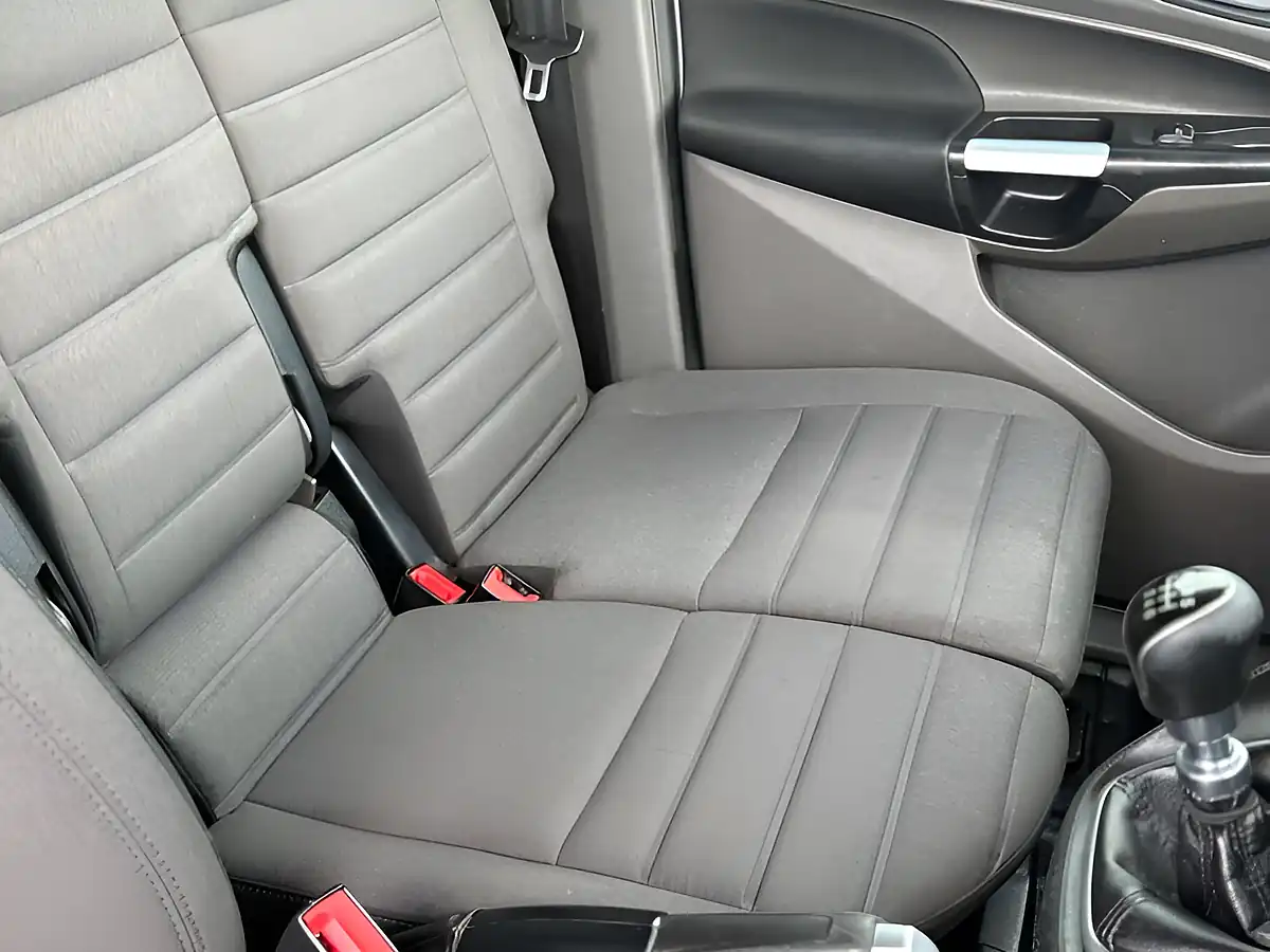 Used 2019 Ford Transit Connect 240 Limited Frozen White - Interior and Exterior details 14