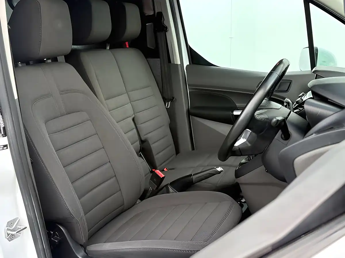 Used 2019 Ford Transit Connect 240 Limited Frozen White - Interior and Exterior details 18