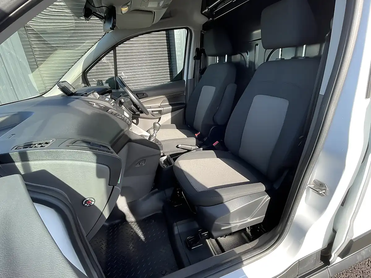 Used 2019 Ford Transit Connect Base Swb White - Interior and Exterior details 15