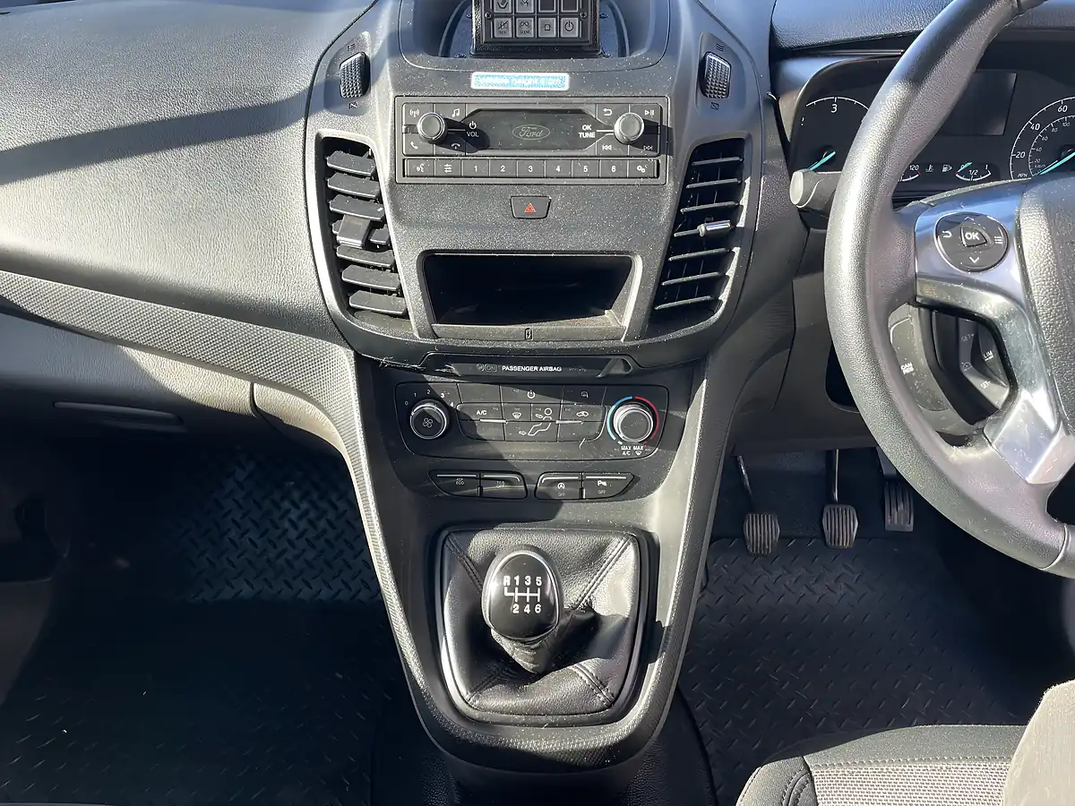 Used 2019 Ford Transit Connect Base Swb White - Interior and Exterior details 8