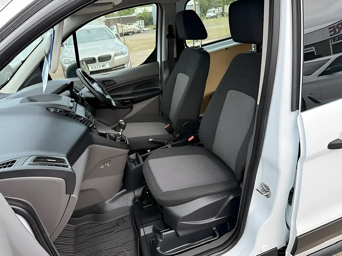 Used 2019 Ford Transit Connect Leader Crew Van L2 White - Interior and Exterior details 12