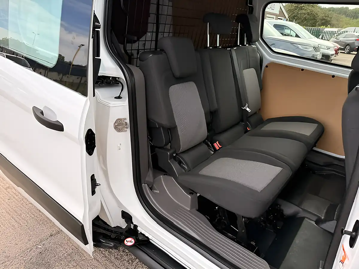 Used 2019 Ford Transit Connect Leader Crew Van L2 White - Interior and Exterior details 18