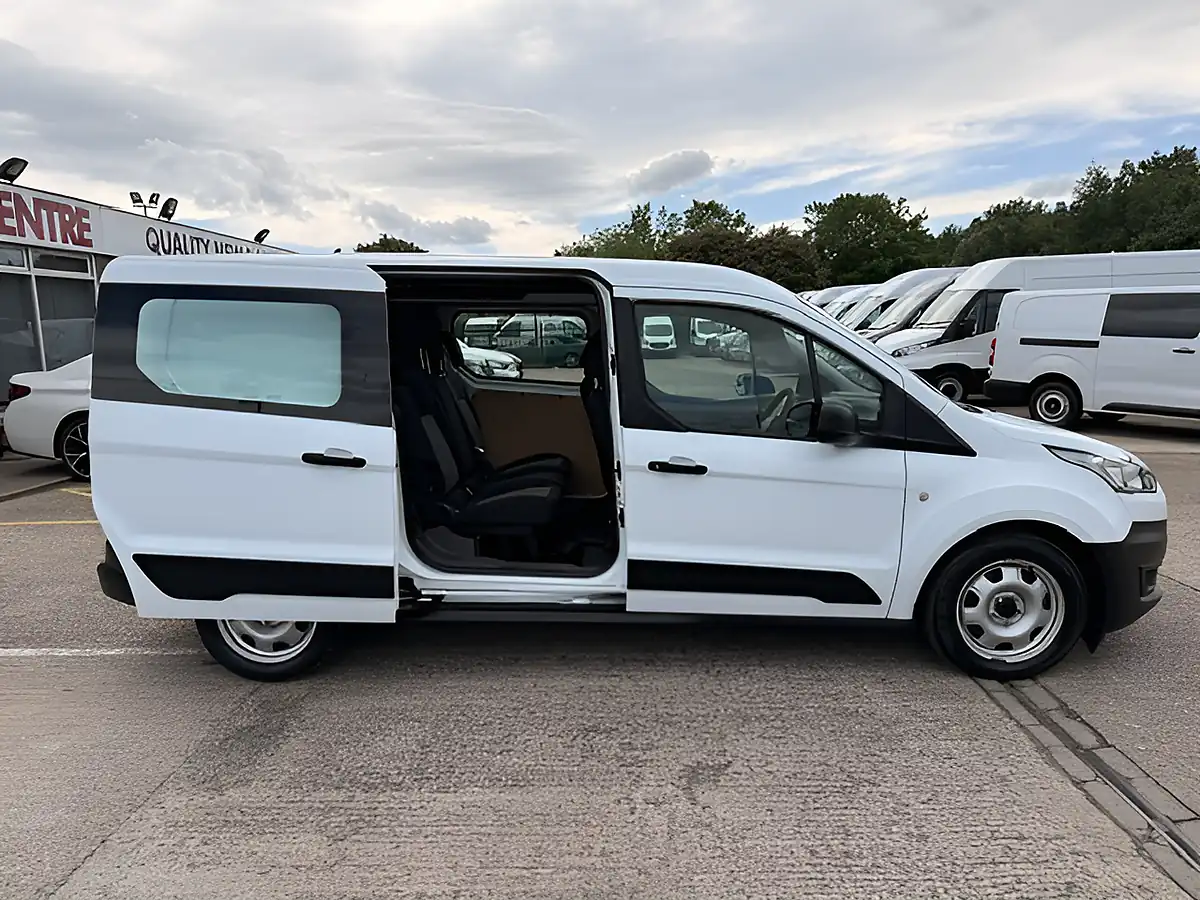 Used 2019 Ford Transit Connect Leader Crew Van L2 White - Interior and Exterior details 3