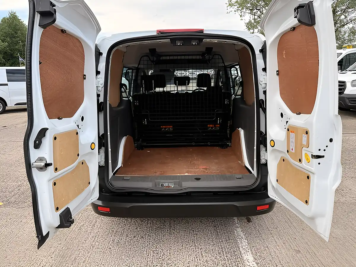 Used 2019 Ford Transit Connect Leader Crew Van L2 White - Interior and Exterior details 6