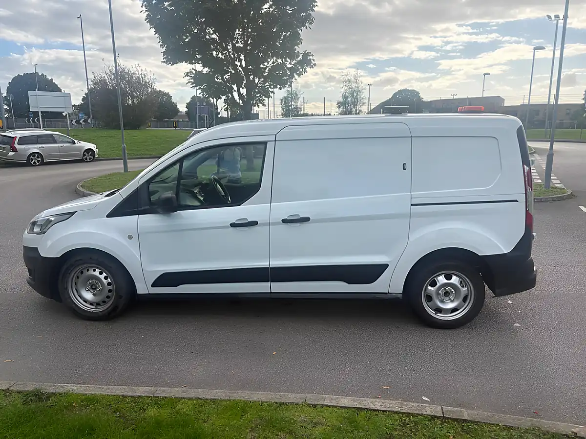 Used 2019 Ford Transit Connect Leader L2 White - Interior and Exterior details 6