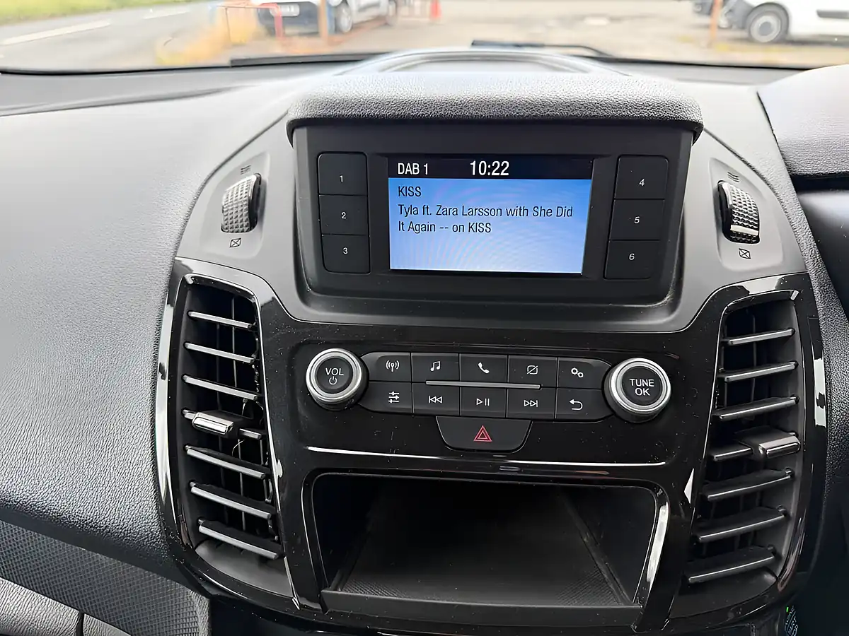 Used 2019 Ford Transit Connect Limited Blue - Interior and Exterior details 17