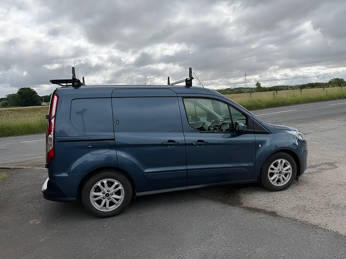 Used 2019 Ford Transit Connect Limited Blue - Interior and Exterior details 3
