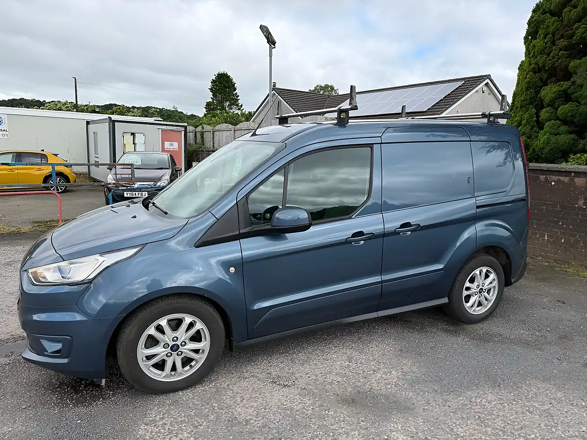 Used 2019 Ford Transit Connect Limited Blue - Interior and Exterior details 8