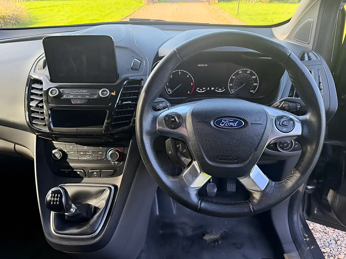 Used 2019 Ford Transit Connect Limited Grey - Interior and Exterior details 10
