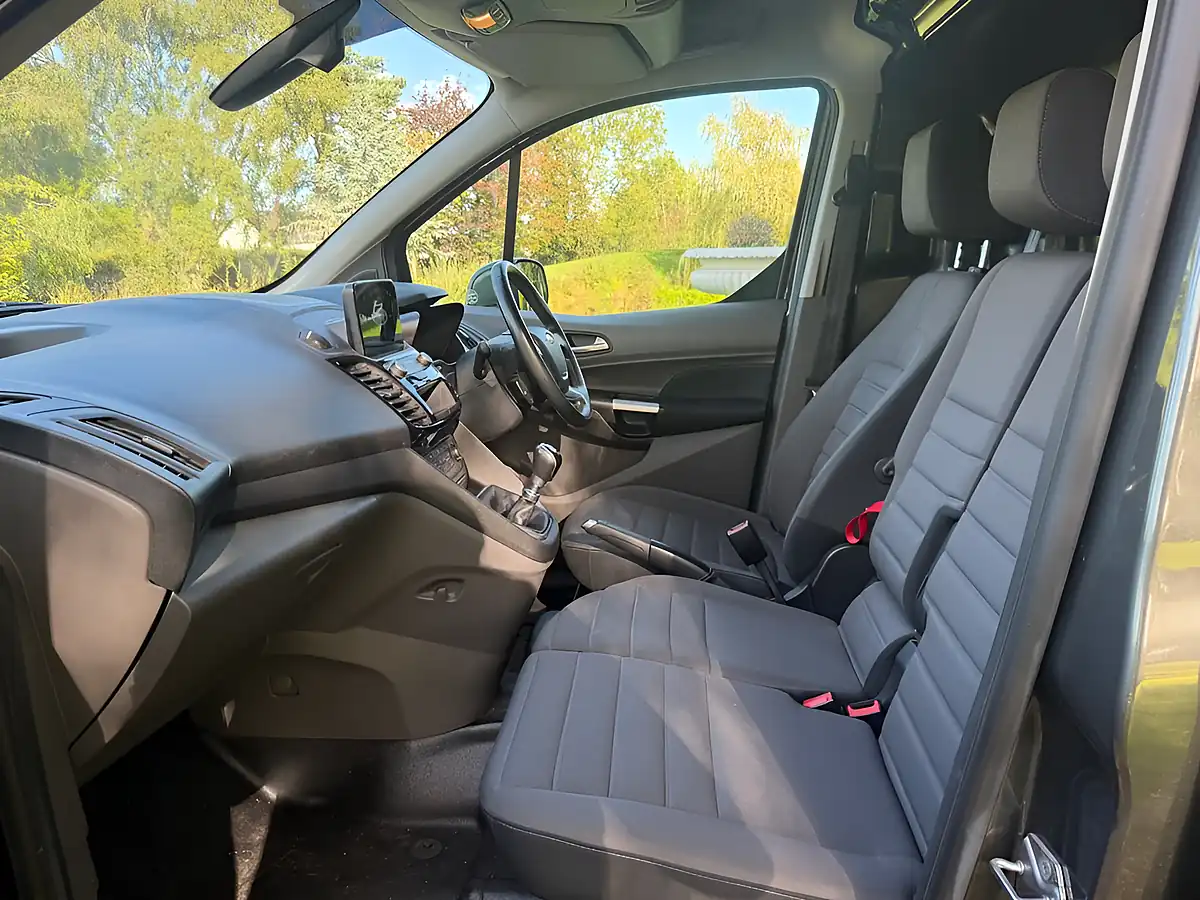 Used 2019 Ford Transit Connect Limited Grey - Interior and Exterior details 16
