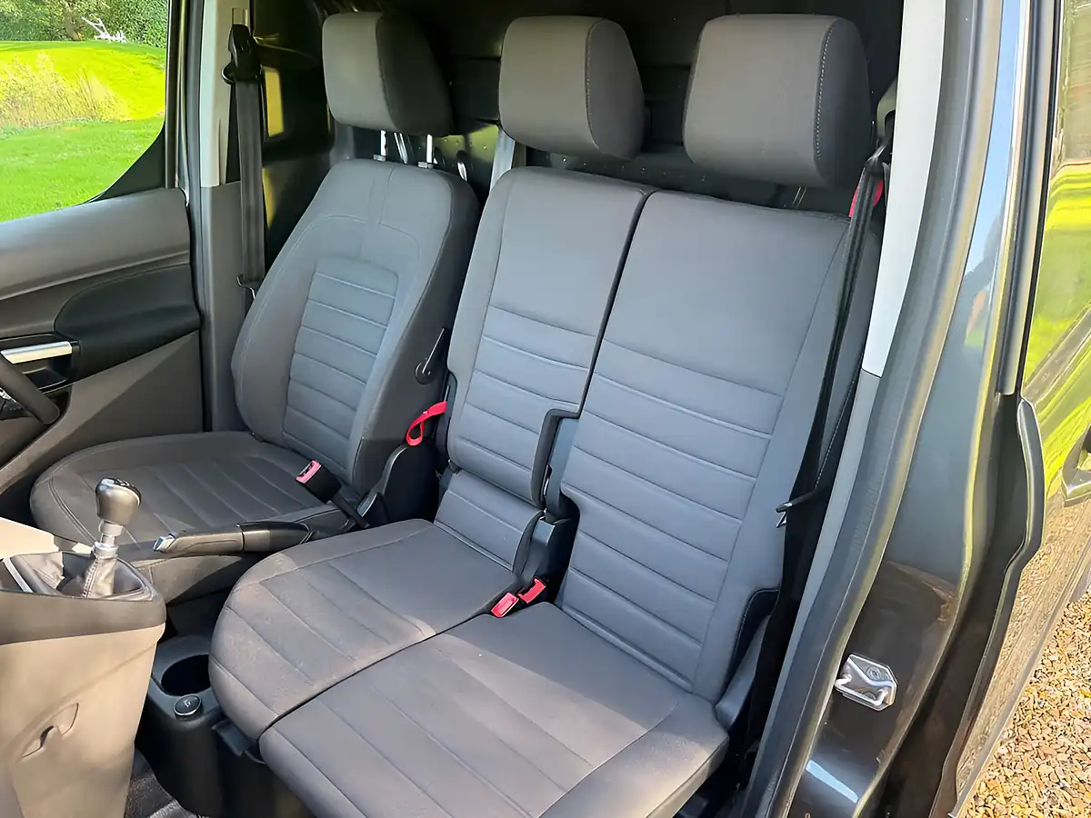 Used 2019 Ford Transit Connect Limited Grey - Interior and Exterior details 17