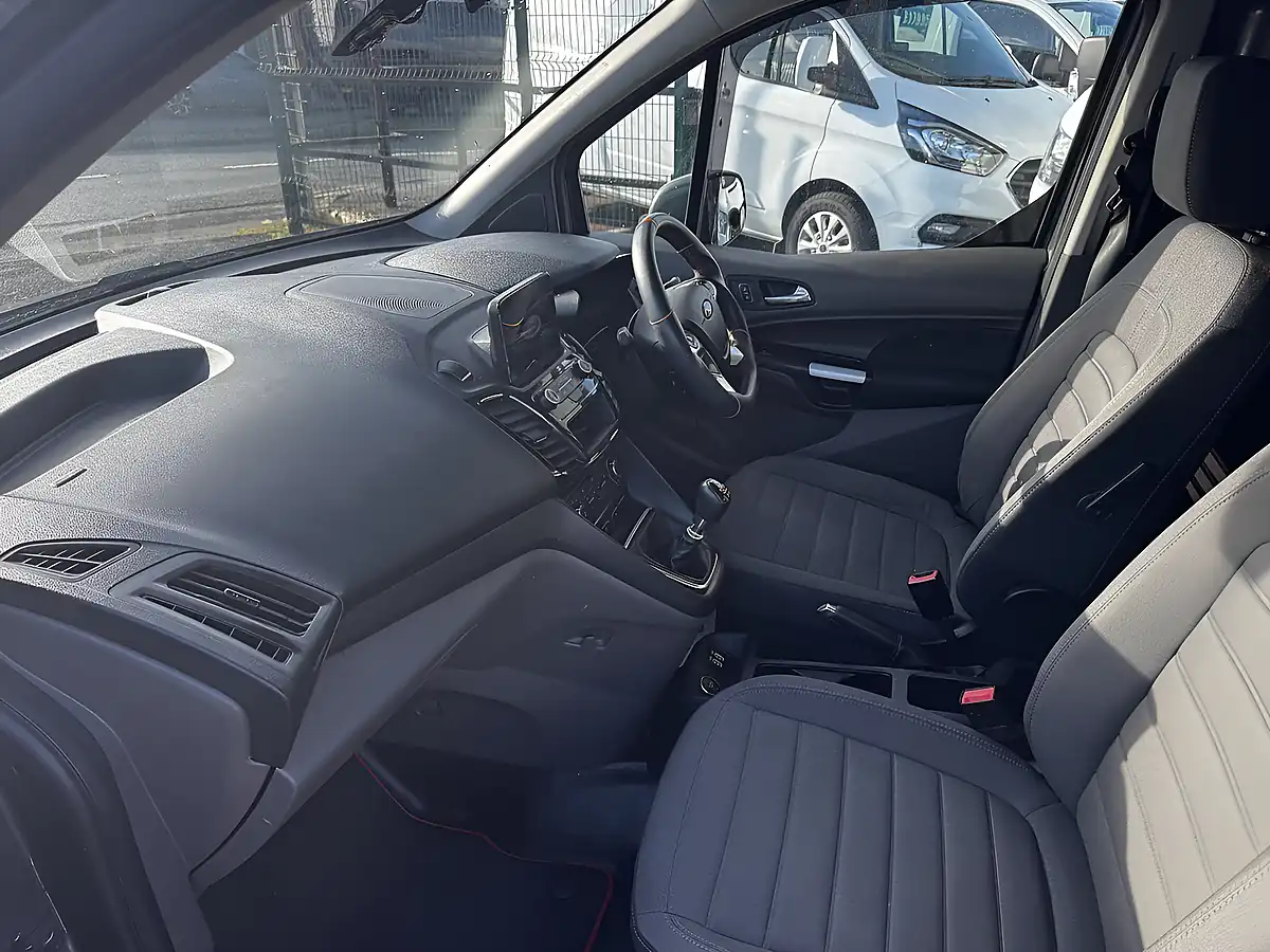 Used 2019 Ford Transit Connect Limited Grey - Interior and Exterior details 15