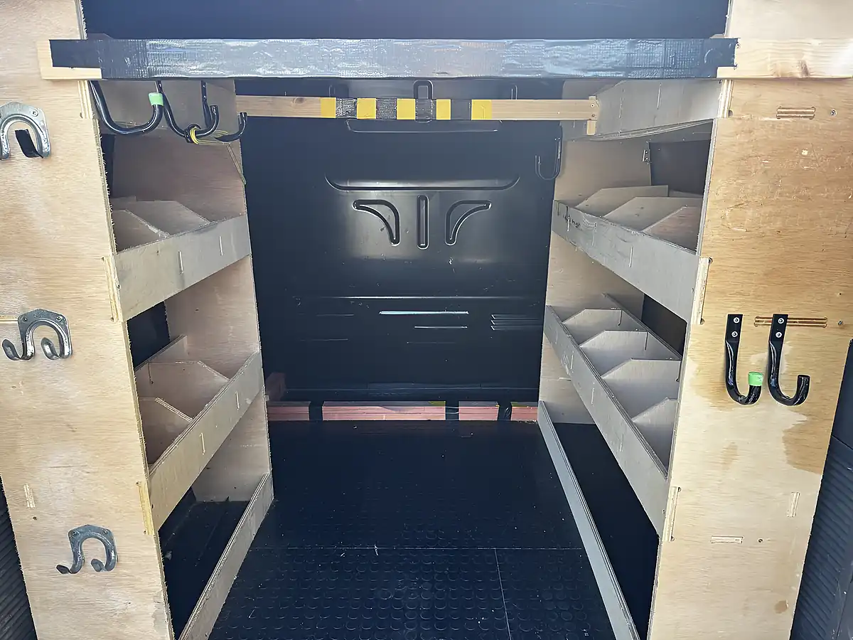 Used 2019 Ford Transit Connect Limited Grey - Interior and Exterior details 9