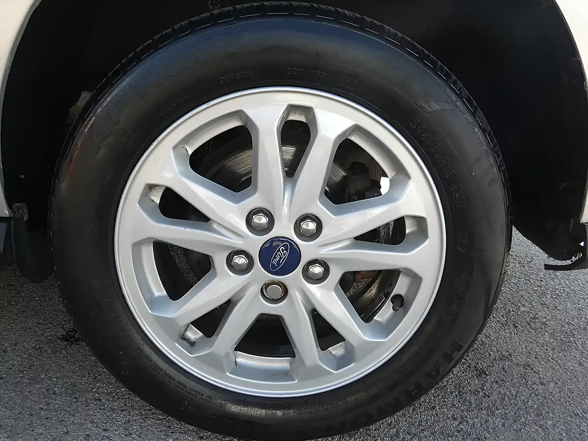 Used 2019 Ford Transit Connect Limited L2 Lwb Silver - Interior and Exterior details 11