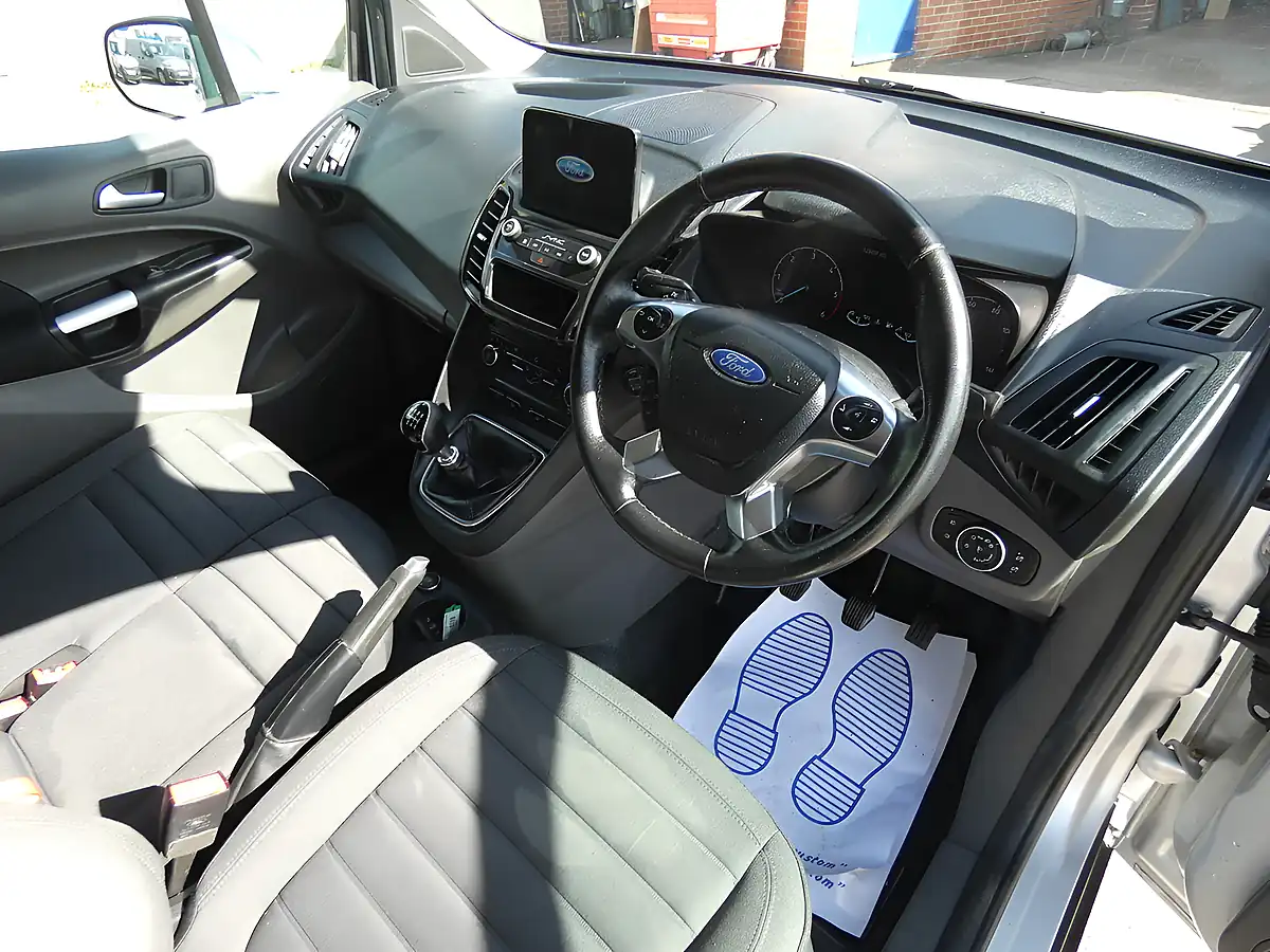 Used 2019 Ford Transit Connect Limited L2 Lwb Silver - Interior and Exterior details 15