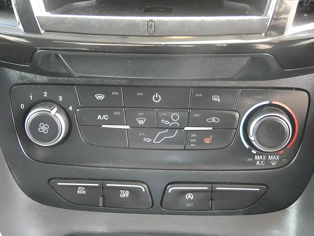 Used 2019 Ford Transit Connect Limited L2 Lwb Silver - Interior and Exterior details 17