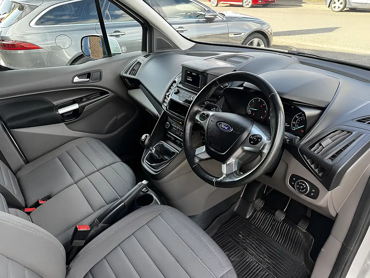 Used 2019 Ford Transit Connect Limited L2H1 Silver Metallic - Interior and Exterior details 3