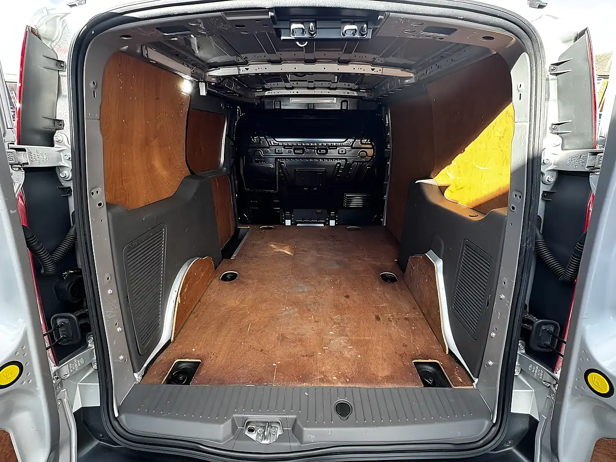 Used 2019 Ford Transit Connect Limited L2H1 Silver Metallic - Interior and Exterior details 4