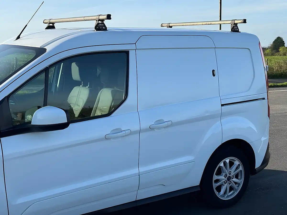Used 2019 Ford Transit Connect Limited White - Interior and Exterior details 17