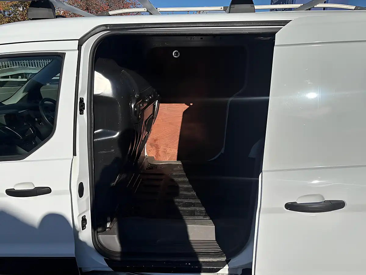 Used 2019 Ford Transit Connect Trend White - Interior and Exterior details 12