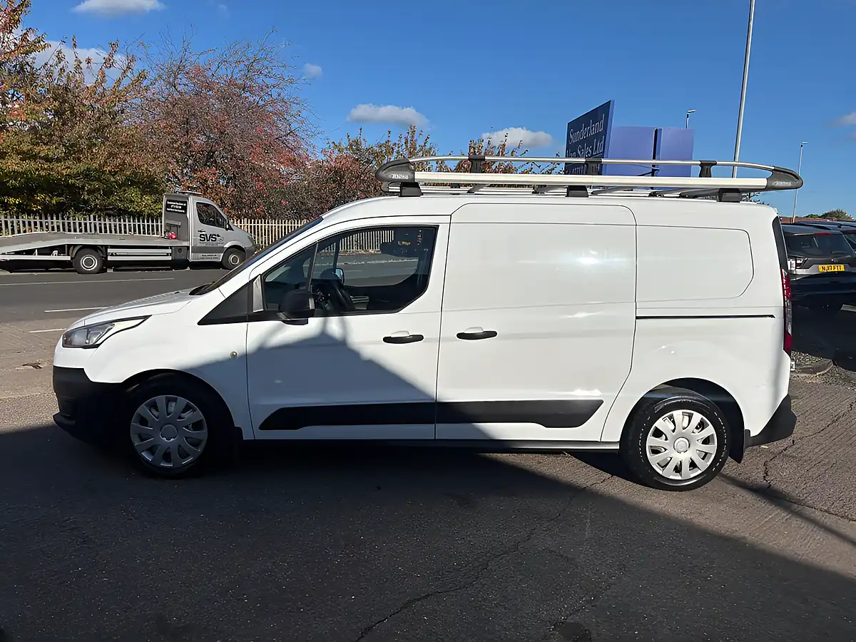 Used 2019 Ford Transit Connect Trend White - Interior and Exterior details 4