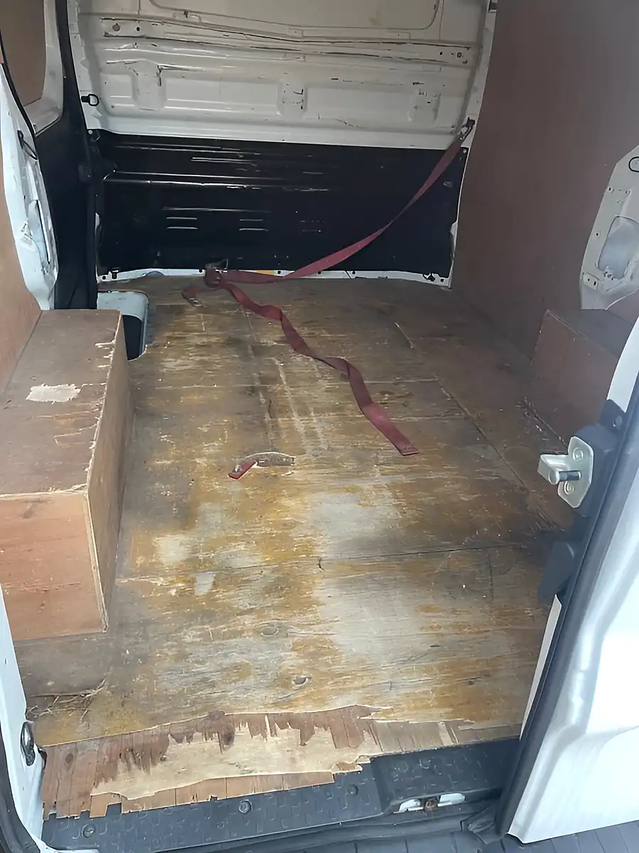 Used 2019 Ford Transit Connect White - Interior and Exterior details 9