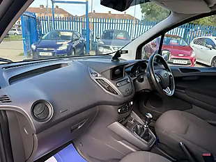 Used 2019 Ford Transit Courier Limited Grey - Interior and Exterior details 9