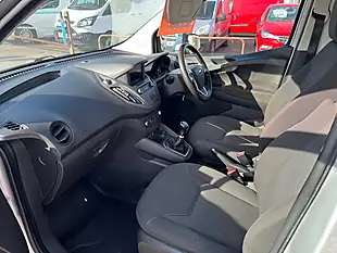 Used 2019 Ford Transit Courier Limited Silver - Interior and Exterior details 11