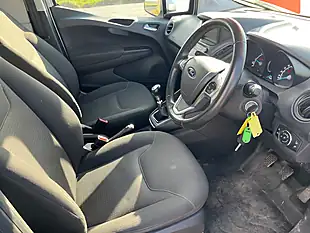 Used 2019 Ford Transit Courier Limited Silver - Interior and Exterior details 12