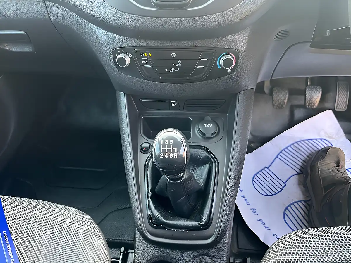 Used 2019 Ford Transit Courier Panel Van Frozen White - Interior and Exterior details 13