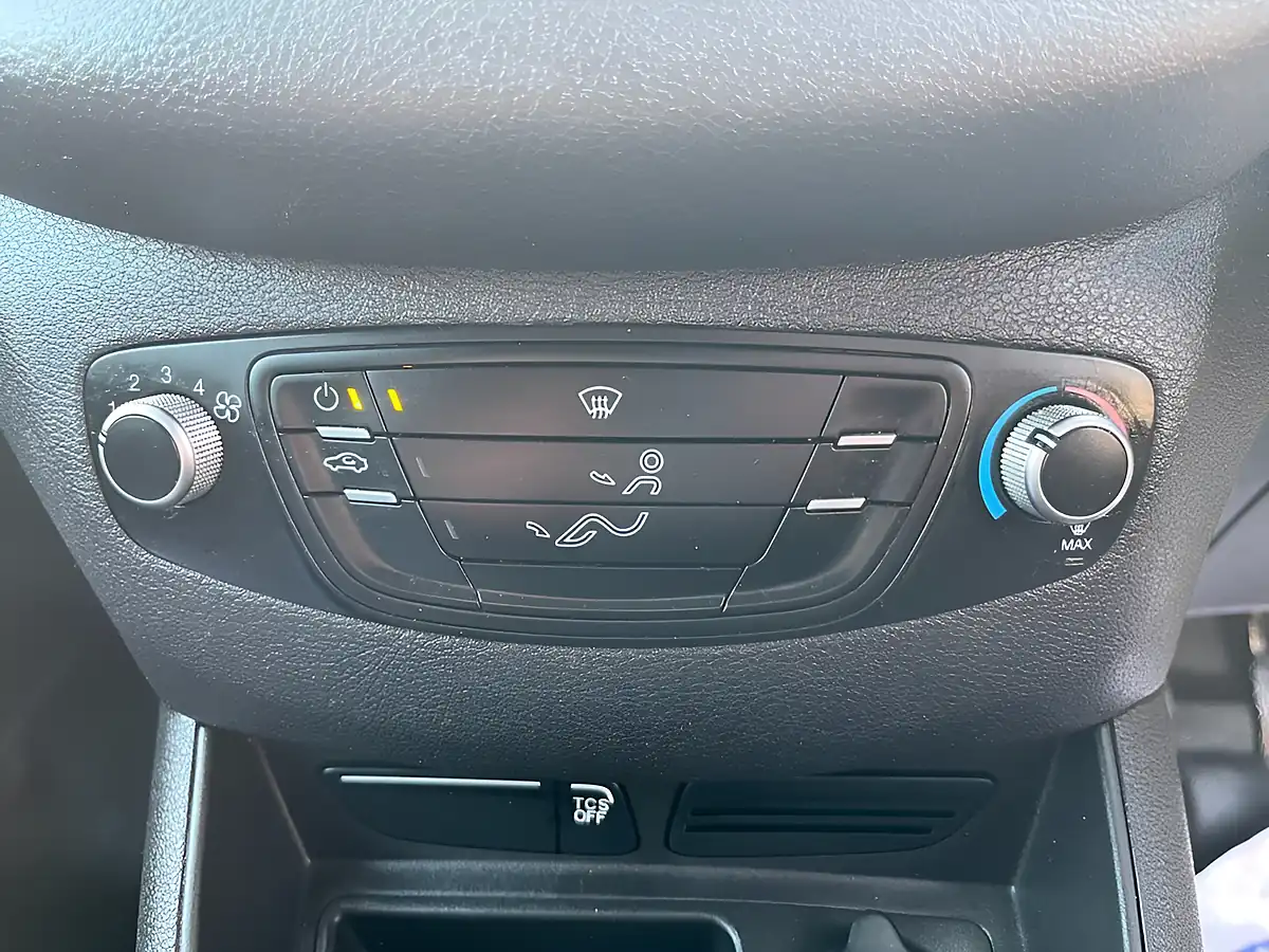 Used 2019 Ford Transit Courier Panel Van Frozen White - Interior and Exterior details 14
