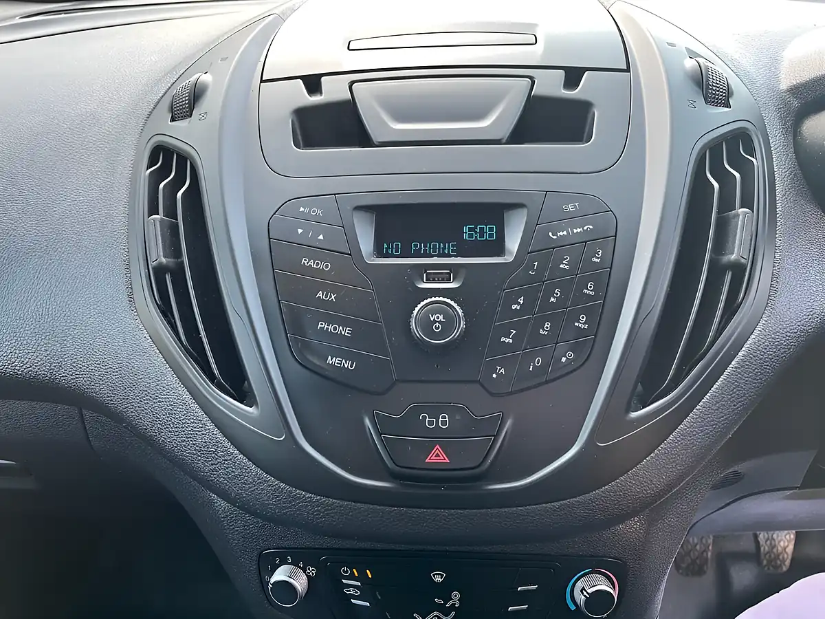Used 2019 Ford Transit Courier Panel Van Frozen White - Interior and Exterior details 15