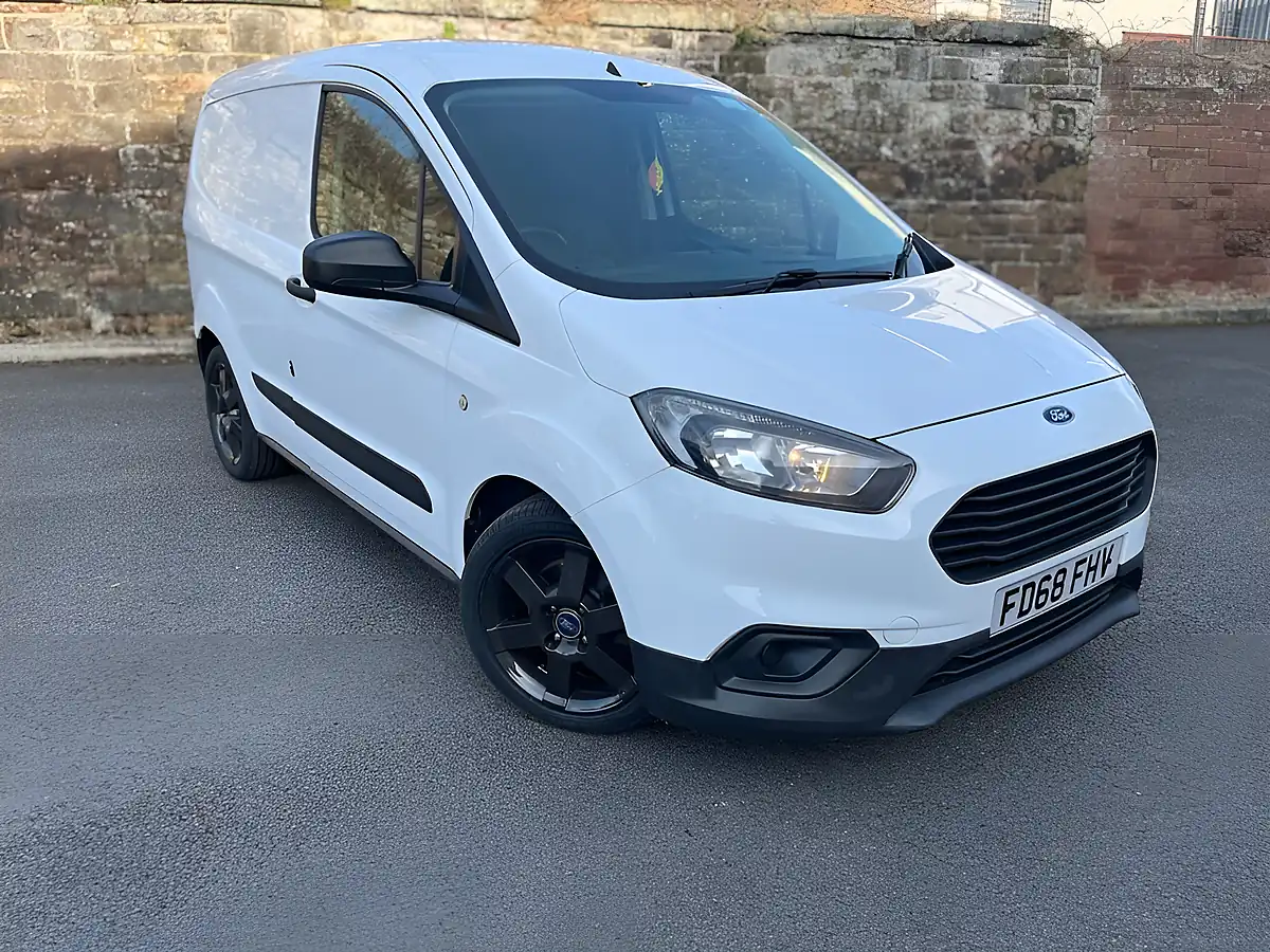 Used 2019 Ford Transit Courier Panel Van Frozen White - Interior and Exterior details 3