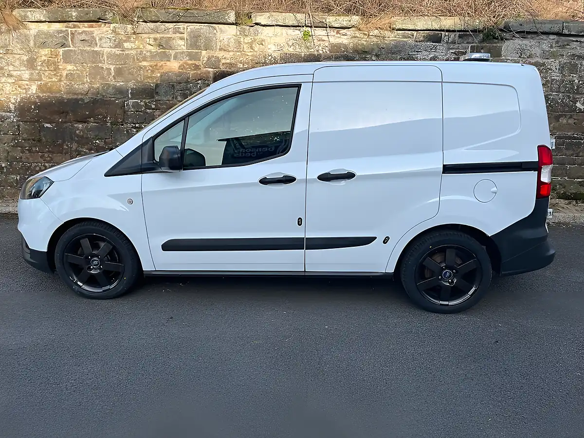 Used 2019 Ford Transit Courier Panel Van Frozen White - Interior and Exterior details 4