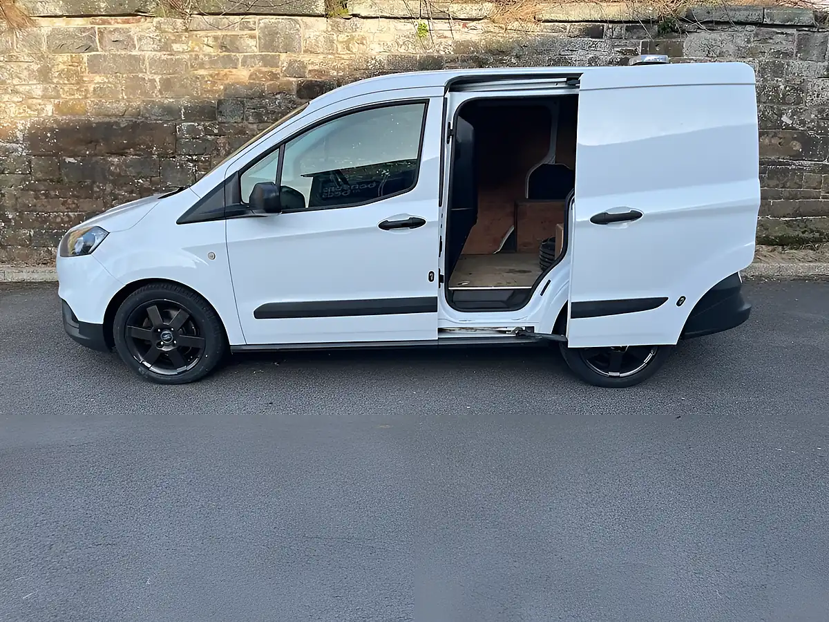 Used 2019 Ford Transit Courier Panel Van Frozen White - Interior and Exterior details 5