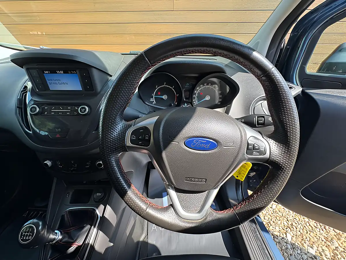 Used 2019 Ford Transit Courier Sport Blue - Interior and Exterior details 17
