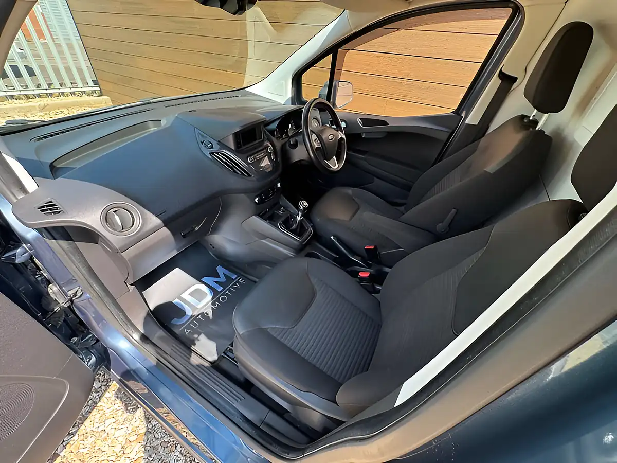 Used 2019 Ford Transit Courier Sport Blue - Interior and Exterior details 19